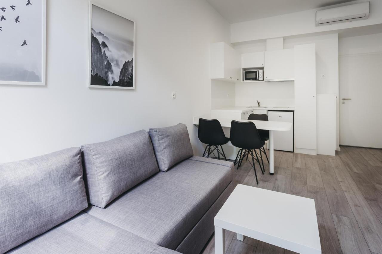 Mika Apartment And Studios Zagabria Esterno foto